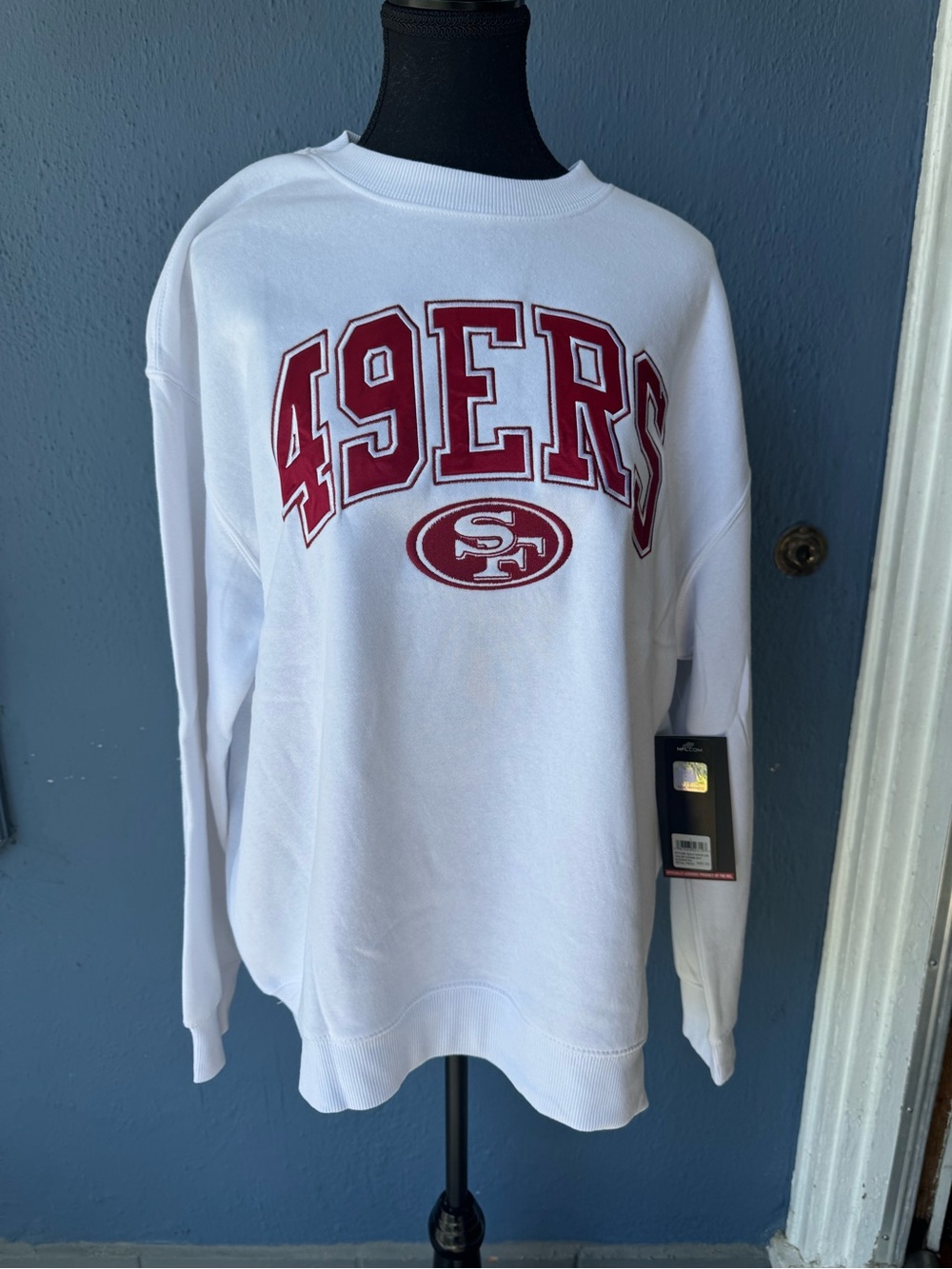 San Francisco 49ers white crewneck sweatshirt